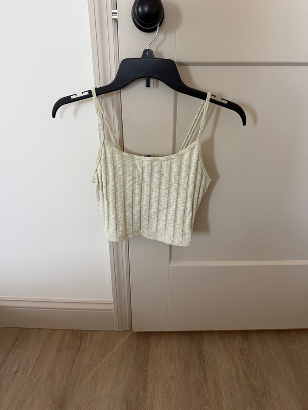 Forever 21 Light Green Ribbed Cropped Spaghetti Strap Tank